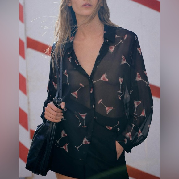 Zara semi semi blouse, size large. - Picture 1 of 4